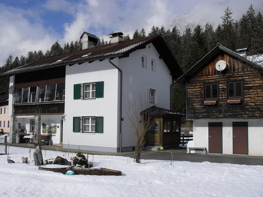 Ferienwohnung Stricker Obertraun Pokoj fotografie